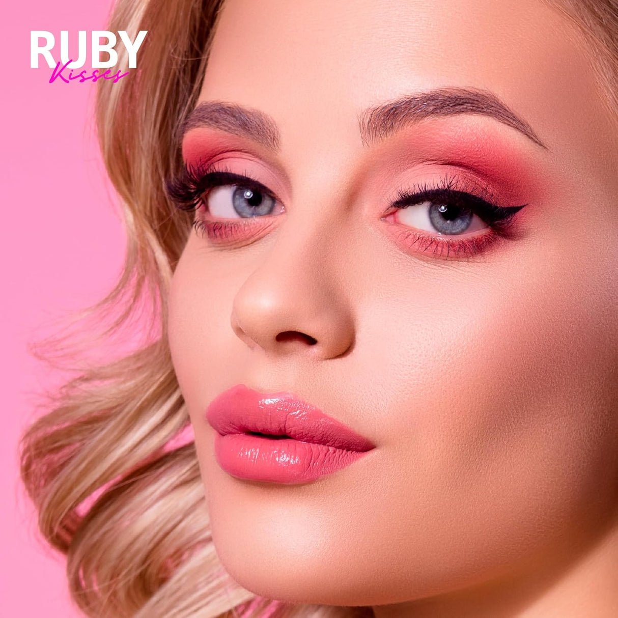 RUBY Kisses 24 AUTO LINER WATERPROOF 24 HOURS