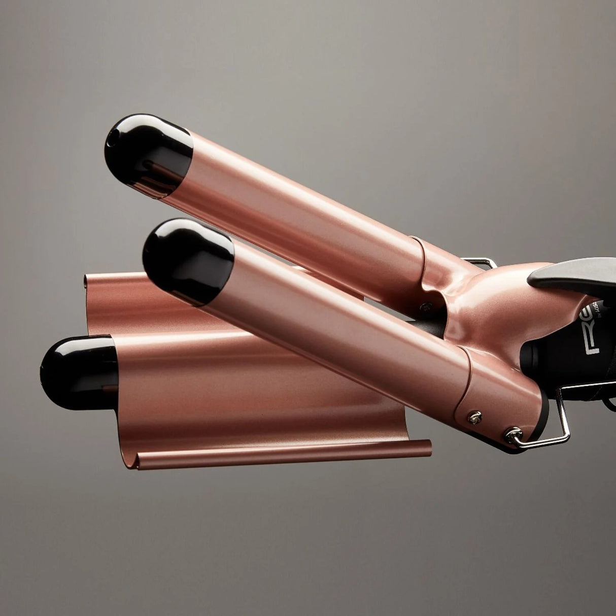 RED BY KISS Triple Barrel Waver 1"